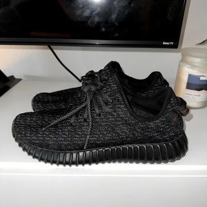 Adidas Yeezy 350 pirate black